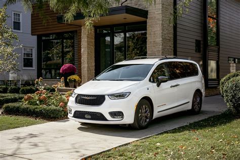 2023 minivans. Things To Know About 2023 minivans. 